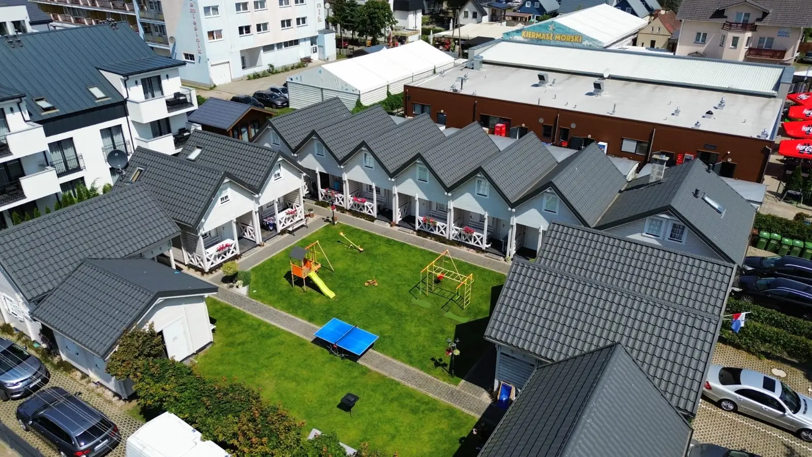 Białe Żagle - zewnątrz